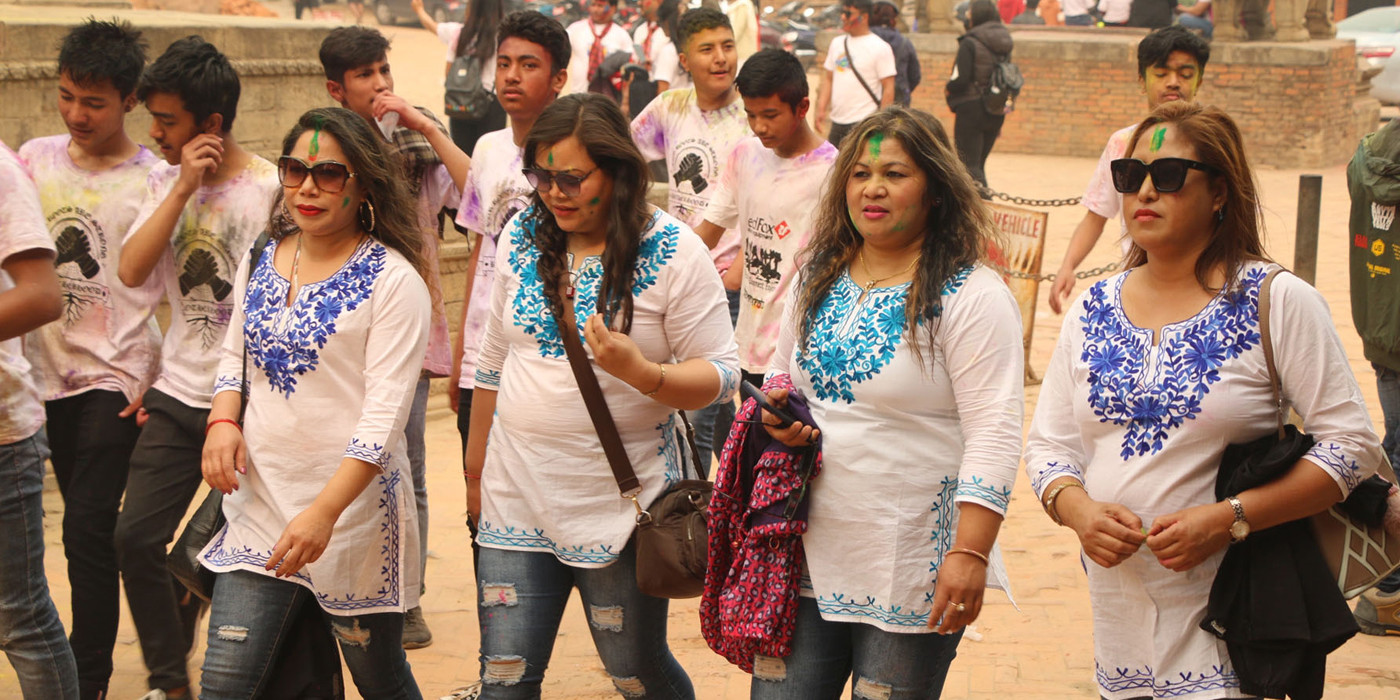 प्रत्येक वर्ष सभ्य बन्दै फागु पूर्णिमा (होली)